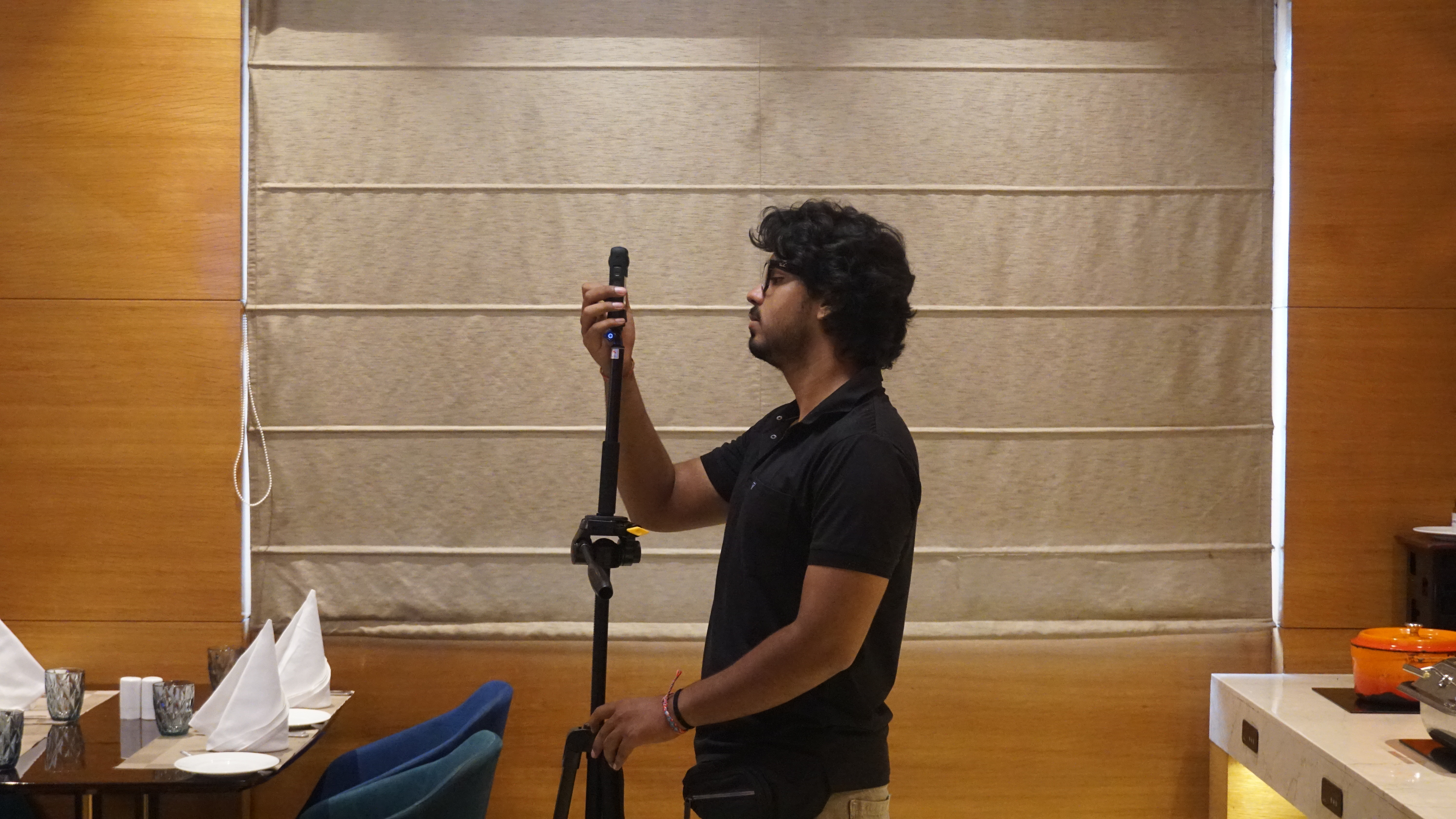 Manan shooting a 360° virtual tour